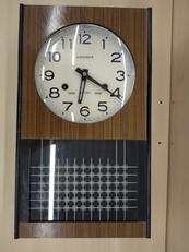 【JUNK】ネジ巻式柱時計|AIKOSHA