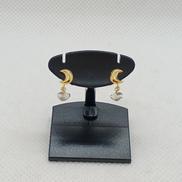 K18YGピアス|乳白色石付