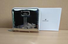 ラウンドファスナー財布|SWAROVSKI