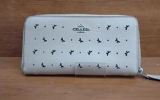 ラウンドファスナー長財布|COACH