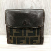 二つ折り財布|FENDI