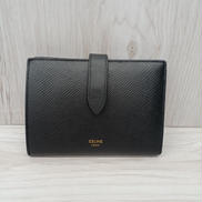 ミディアムストラップウォレット|CELINE
