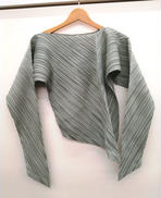 プリーツトップス|ISSEY MIYAKE