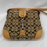 シグネチャーショルダーバッグ|COACH