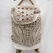 コード刺繍バックパック|MAME KUROGOUCHI