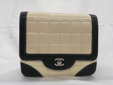 チョコバーチェーンショルダーバッグ|CHANEL