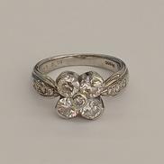 PT900ダイヤ付きリング|Pt900