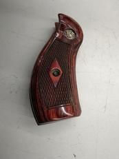 木製グリップ Jフレーム用|アルタモント