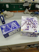 MG1/100 HI‐ニューガンダム&HWS拡張セット|BANDAI