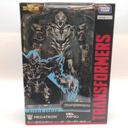 メガトロン|TAKARA TOMY