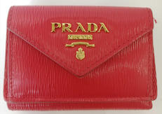 三つ折り財布|PRADA