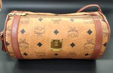 総柄ショルダーバッグ|MCM