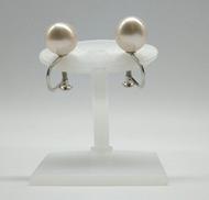 イヤリング(白玉付)|PT900