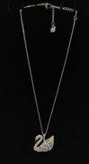 スワンレイクペンダント|SWAROVSKI