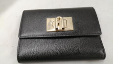三つ折り財布|FURLA
