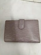 ポルトモネビエ・ヴィエノワ(エピ、ライラック)|LOUIS VUITTON