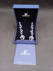 ピアス|SWAROVVSKI