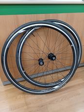 前後ホイール|GIANT