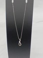 Ｋ１８ＷＧネックレス|宝石付きネックレス