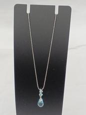 Ｋ１４ＷＧ石付きネックレス|宝石付きネックレス