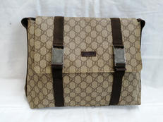 GGスプリームメッセンジャーバッグ|GUCCI