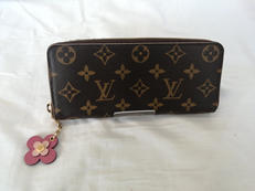 ポルトフォイユ・クレマンス フラワーチャーム付き|LOUIS VUITTON