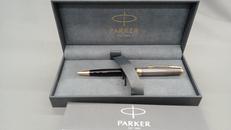 黒ボールペン|PARKER