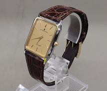 TRIMPH クォーツ|UNIVERSAL GENEVE