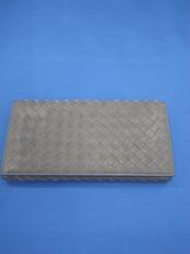イントレチャート二つ折り長財布|BOTTEGA VENETA