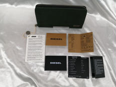 ラウンドジップ長財布|DIESEL