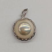 2.3G　白|K14WG ペンダントトップ