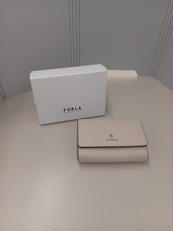 二つ折り財布|FURLA