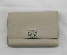 三つ折り財布|LOEWE