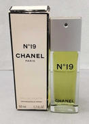 CHANEL N°19 オードトワレ 50ml|CHANEL