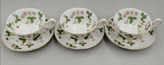 ワイルドストロベリーカップ&ソーサー3客セット|WEDGWOOD