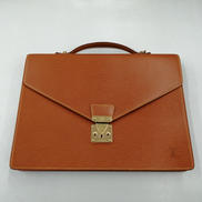 ポルト ドキュマン バンドリエール|LOUISVUITTON