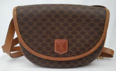 マカダム柄ショルダーバッグ|CELINE