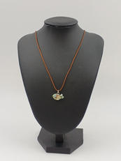 魚モチーフ ペンダント|SWAROVSKI