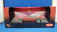 フェラーリ 365GTB/4 デイトナ ’71(レッド)|京商