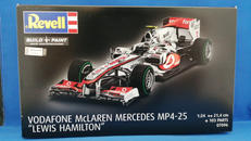 1/24 VODAFONE MCLAREN MERCEDES|REVELL