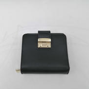 二つ折り財布|FURLA