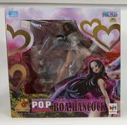“海賊女帝” ボア・ハンコック フィギュア|MEGAHOUSE