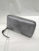 ラウンドファスナー長財布|FENDI