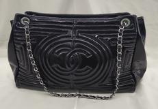 エナメルチェーンバッグ|CHANEL