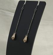 K18WG石付きピアス|K18WG石付きピアス