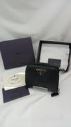 サフィアーノレザー製コインケース|PRADA
