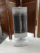 遠赤外線暖房機|DAIKIN