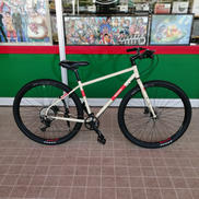 グラベルバイク|BREEZER