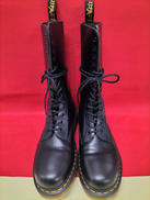 14ホールブーツ|DR.MARTENS