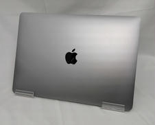 MACBOOK PRO|APPLE